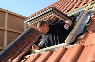 Pose de fenêtres de toit Velux à Vauxrenard